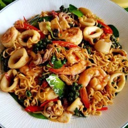 มาม่าผัดขี้เมา