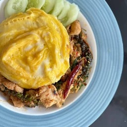 ข้าวไก่ผัดขี้เมาไข่ข้น