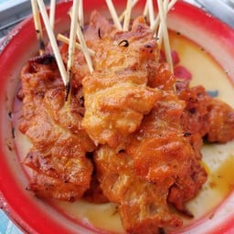 หมูปิ้ง & ไข่ม้วน ป้าเพ็ญ