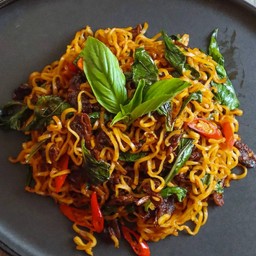 มาม่าผัดพริกเผาหอยลาย