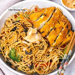 [อร่อยซ่ากับโค้ก] Fried Chicken Japanese Yakisoba +  โค้ก ไม่มีน้ำตาล (ขวด) 