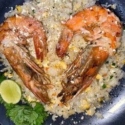 ข้าวผัดกุ้งอบเนยกุ้งจัมโบ้ตัวใหญ่เบิ่มๆแบบจุใจ แบกมาเสริมถึงที่อร่อยต้องลอง