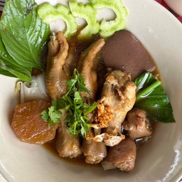 เส้นใหญ่รวมไก่