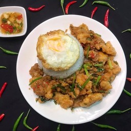 [อร่อยซ่ากับโค้ก] ผัดพิโรธ ราดข้าว +  โค้ก ออริจินัล (ขวด) 