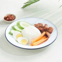 ข้าวน้ำพริกหมูทอด + ไข่ + ผัก