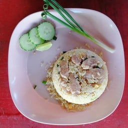 ผัดไทยตลาดอ้อมเมือง