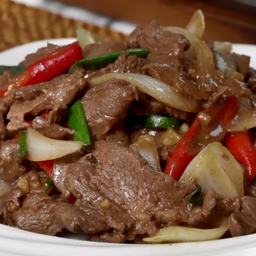 เนื้อผัดน้ำมันหอย(กับ)