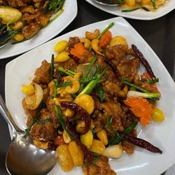 ไก่ผัดเม็ดมะม่วง