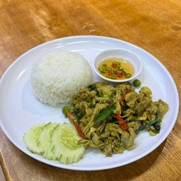 ข้าวผัดเขียวหวานไก่