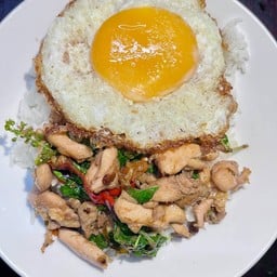 หม่ามี๊ พุงโต