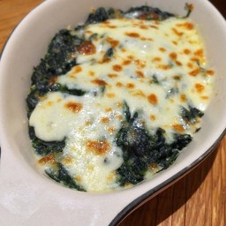 ผักโขมอบชีส