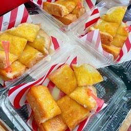 ขนมปังปิ้ง-เนยนม+น้ำตาล