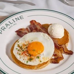 PANCAKE BACON FRIED EGG