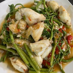 เนื้อปูผัดกระเฉด