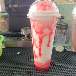 นมสดสตอเบอรี่ปั่น