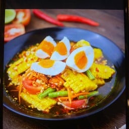 ตำข้าวโพดไข่เค็ม
