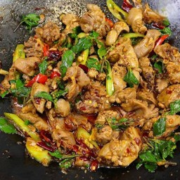 ข้าวขี้เมาเครื่องในไก่