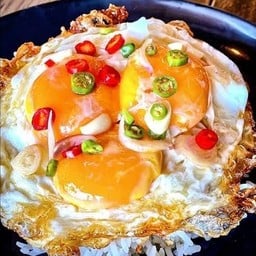 ข้าวไข่ดาว 3 ฟอง