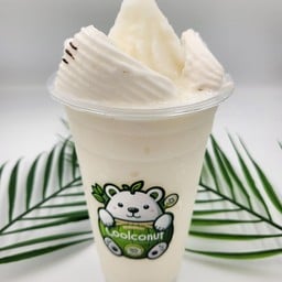 มะพร้าวปั่นนมสด Coconut milk smoothie
