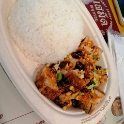 [เซตสุดฮิต] ข้าวหมูกรอบคั่วพริกเกลือ + โค้ก Zero