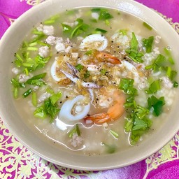 ข้าวต้มหมูสับทะเล