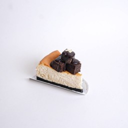 BROWNIE CHEESECAKE