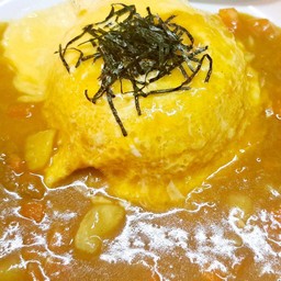 ข้าวไข่ข้นแกงกะหรี่