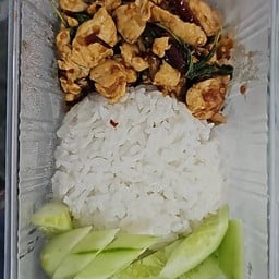 กระเพราไก่