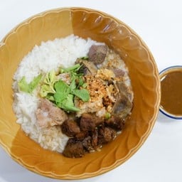 ข้าวต้มรวมมิตรหมู