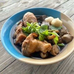 สถานีก๋วยเตี๋ยวไก่บุฟเฟ่ต์ จอหอ บึงทับช้าง