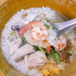 ข้าวต้มรวมมิตรทะเล(ปลากุ้งหมึก)