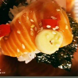 แซลมอนดอง