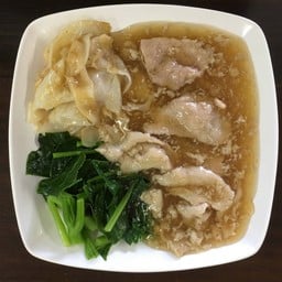 เส้นใหญ่ราดหน้าหมู
