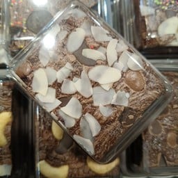 Brownie Almond slide