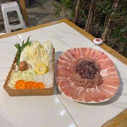 ชุดหมูล้วน (ใหญ่)