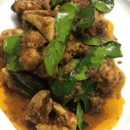 ผัดเผ็ดไก่