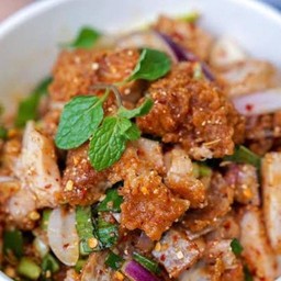 ข้าวยำไก่แซ่บ