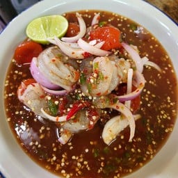 ยำน้ำปลาร้ากุ้งสดเพิ่มไข่แดงเค็ม