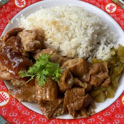 ข้าวขาหมู+ไส้