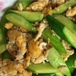 ข้าวแตงกาวผัดไข่