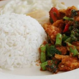 เนื้อผัดพริกแกง