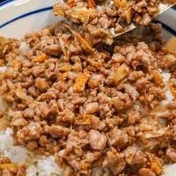 ข้าวหมูสับทอดกระเทียม พิเศษ