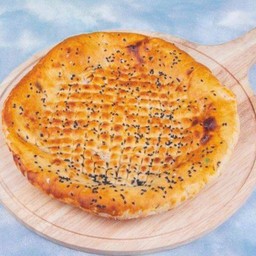 นาน กระเทียม