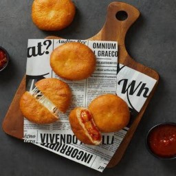 พิซซ่าทอด ไส้ทะลัก สาขาสุขาภิบาล 2 พิซซ่าทอด ไส้ทะลัก สาขาสุขาภิบาล 2