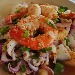 ลาบหมูสับทะเล