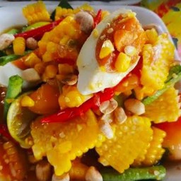 ตำข้าวโพดไข่เค็ม