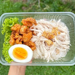 Golden Egg - กะเพรา ขนมปังไข่ข้น