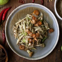 ตำฝรั่งปลาป่น