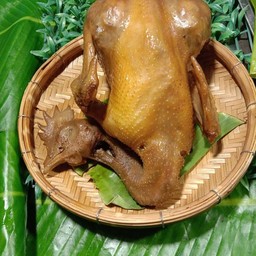 ไก่ต้มน้ำปลา เต็มตัว