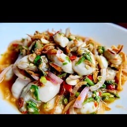 ยำหอยนางรมทรงเครื่อง